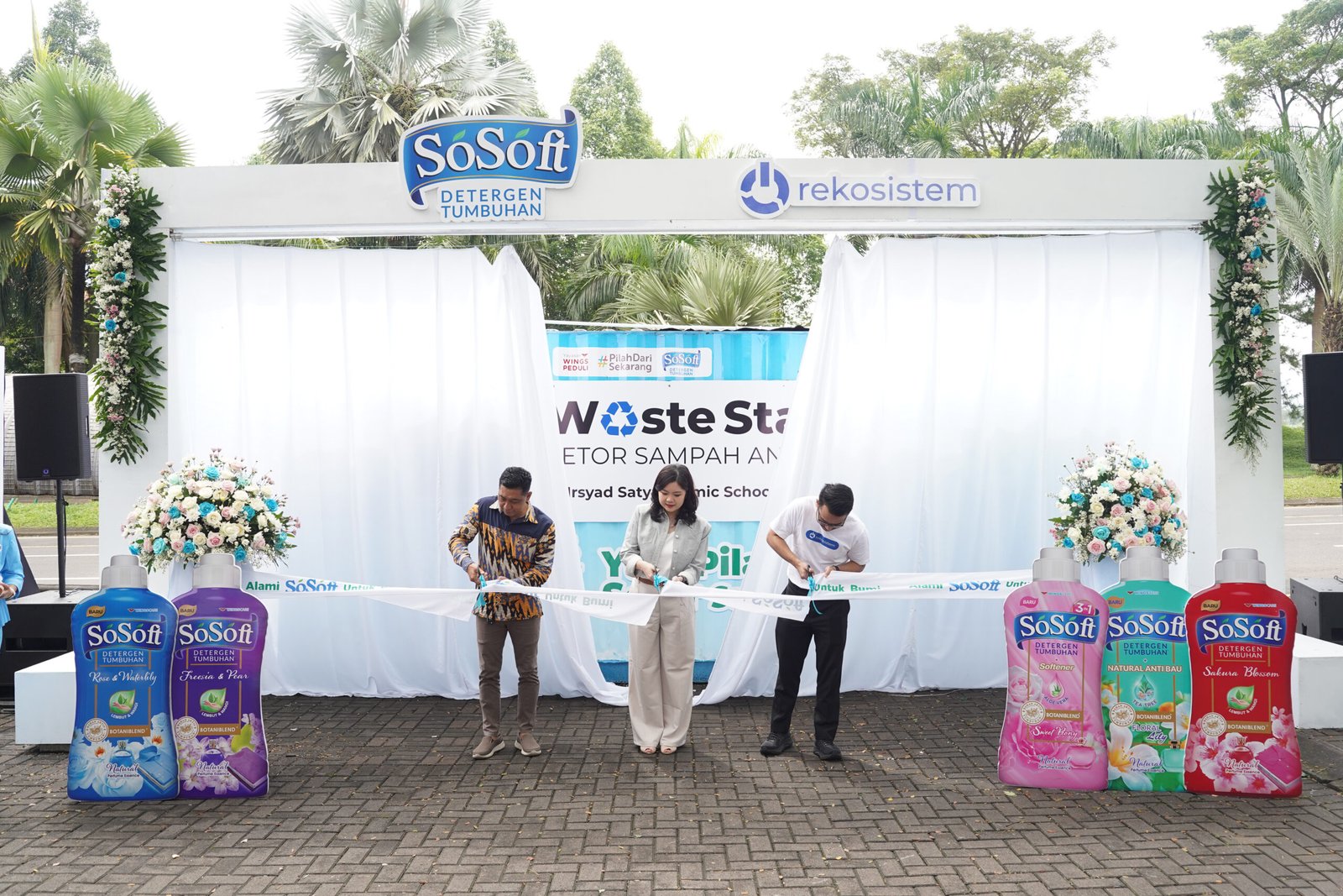 Momen Peresmian Rekosistem X SoSoft Waste Station di kompleks Sekolah Al-Irsyad Satya Kota Baru Parahyangan (KBP), Padalarang, Kabupaten Bandung Barat
