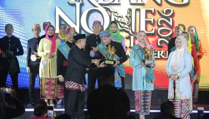 Reza dan Nadia Resmi Dinobatkan Sebagai Abang None Kepulauan Seribu 2026