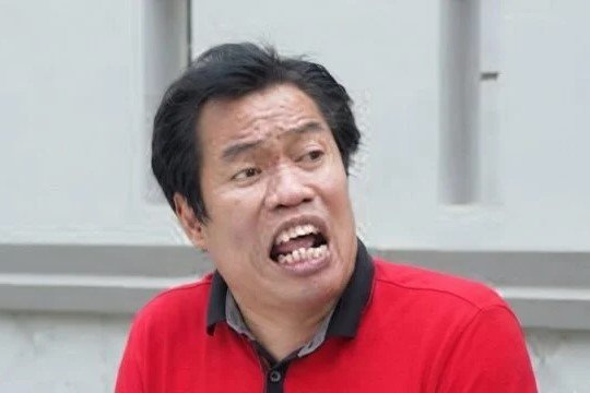 Foto kenangan mendiang komedian Temon atau Simson Rarameha.